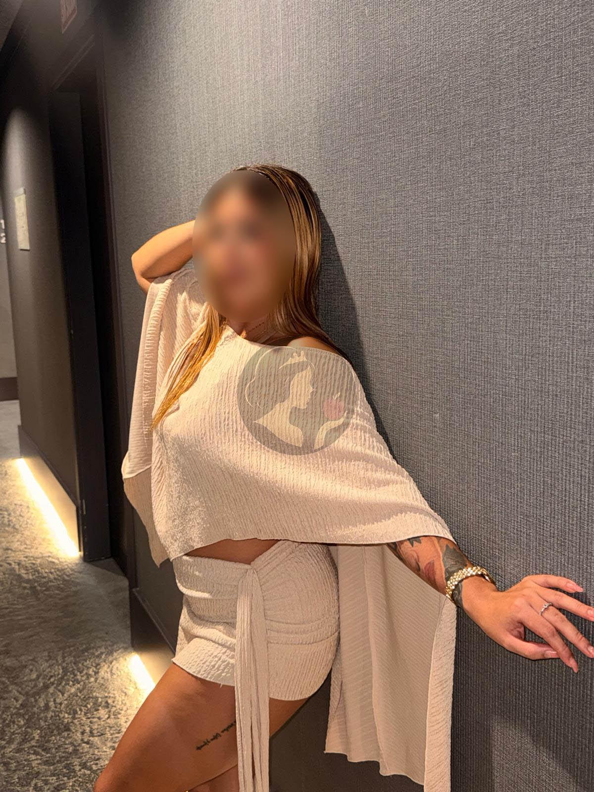 Valeria-escorts